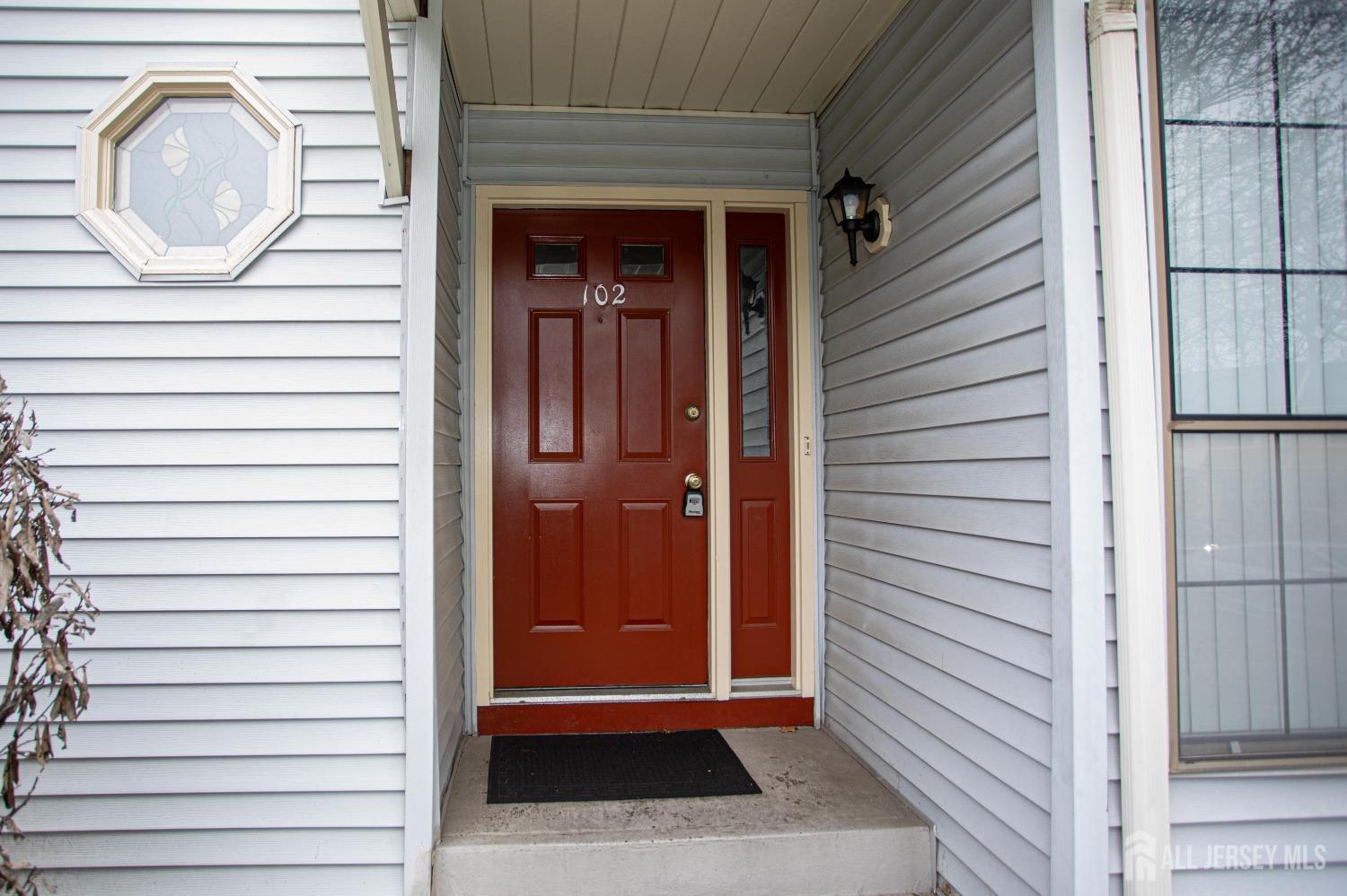 102 Timber Oaks Road, Edison, New Jersey image 6