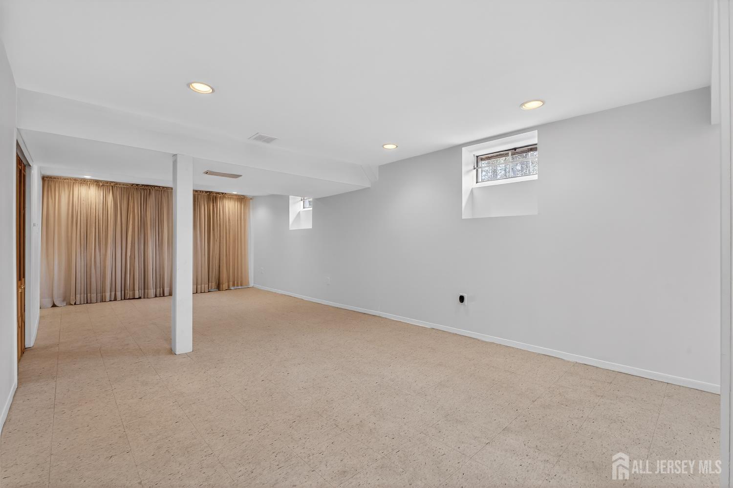 Old Bridge, New Jersey, 08857, United States, 4 Bedrooms Bedrooms, ,3 BathroomsBathrooms,Residential,Active,2030084