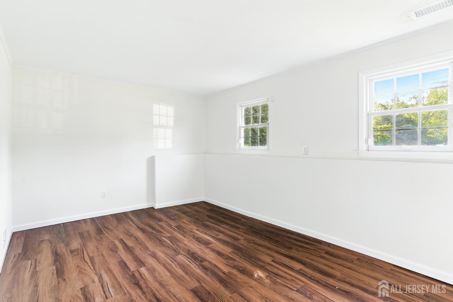 1682 Taylor Drive, North Brunswick, New Jersey image 38