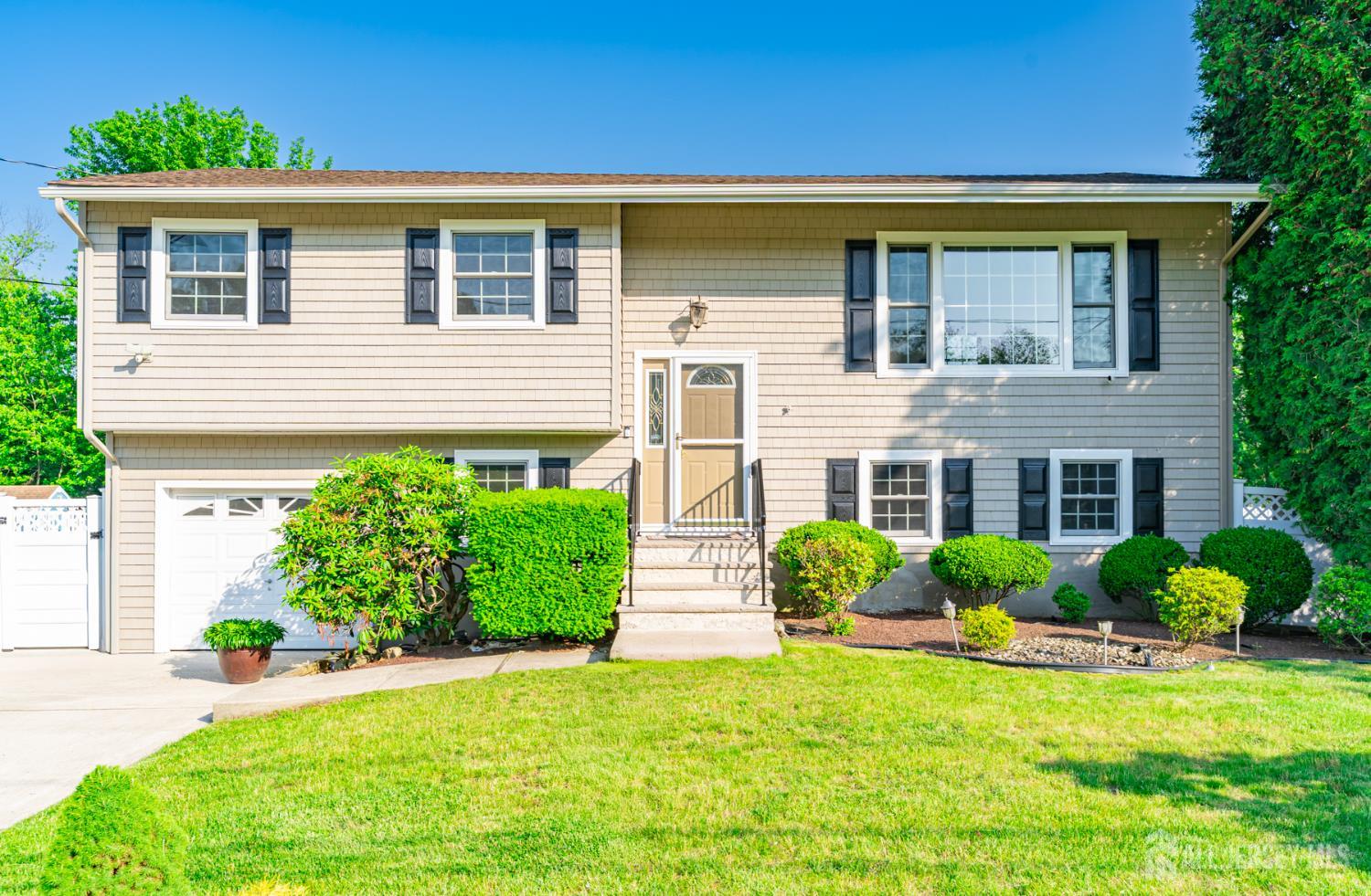 1682 Taylor Drive, North Brunswick, New Jersey image 1