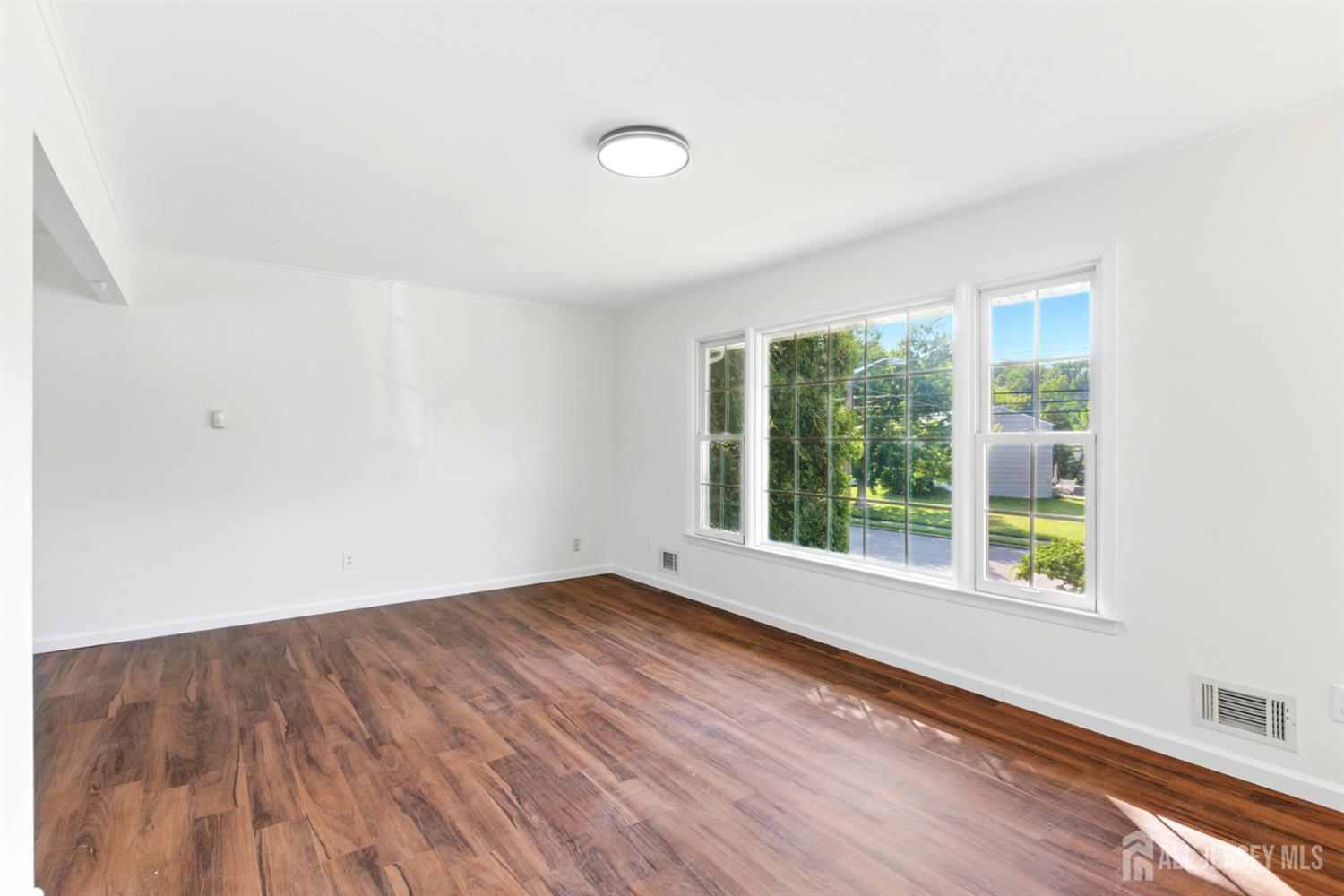 1682 Taylor Drive, North Brunswick, New Jersey image 21