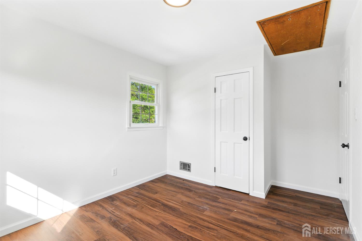 1682 Taylor Drive, North Brunswick, New Jersey image 36
