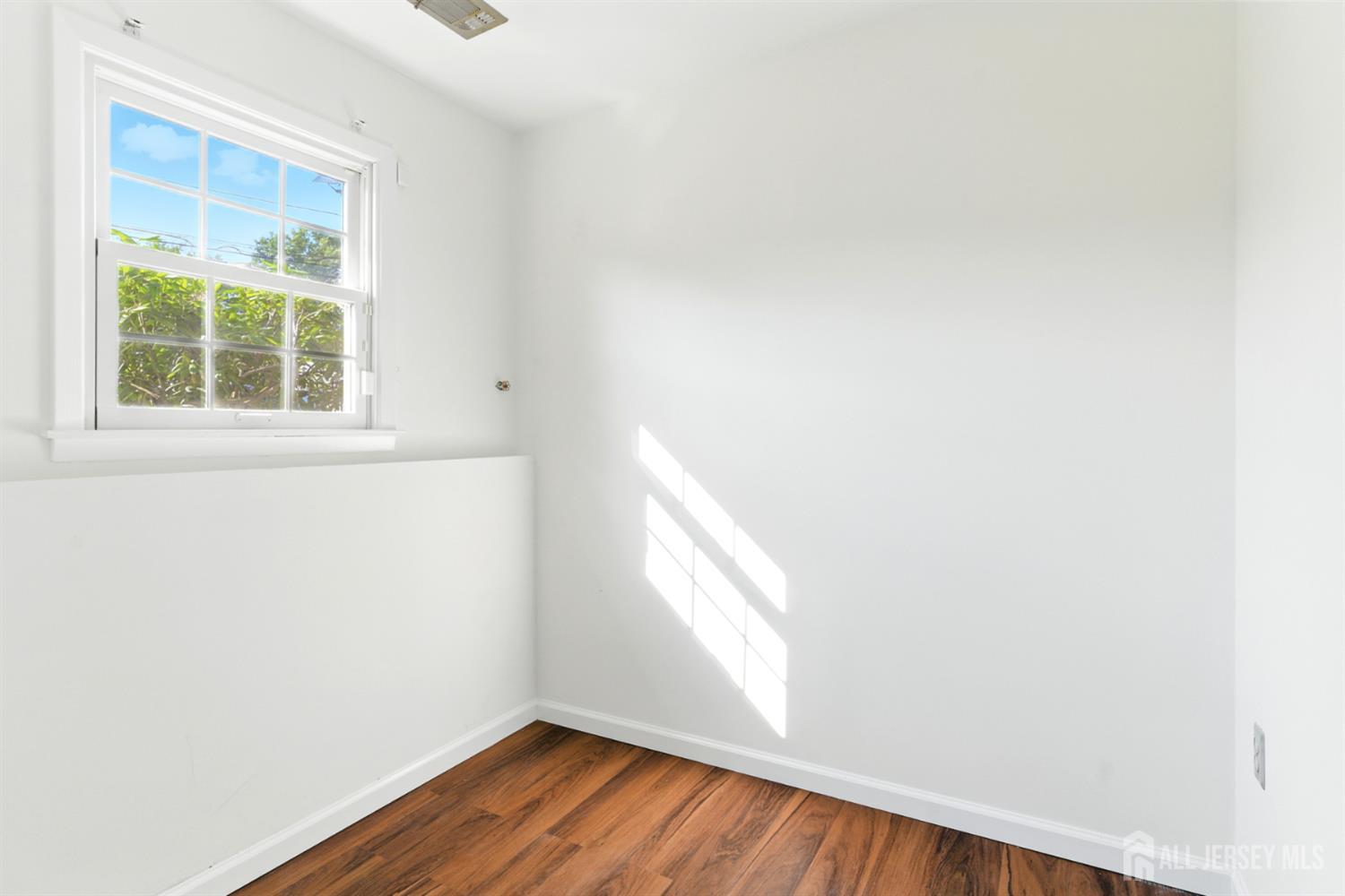 1682 Taylor Drive, North Brunswick, New Jersey image 44