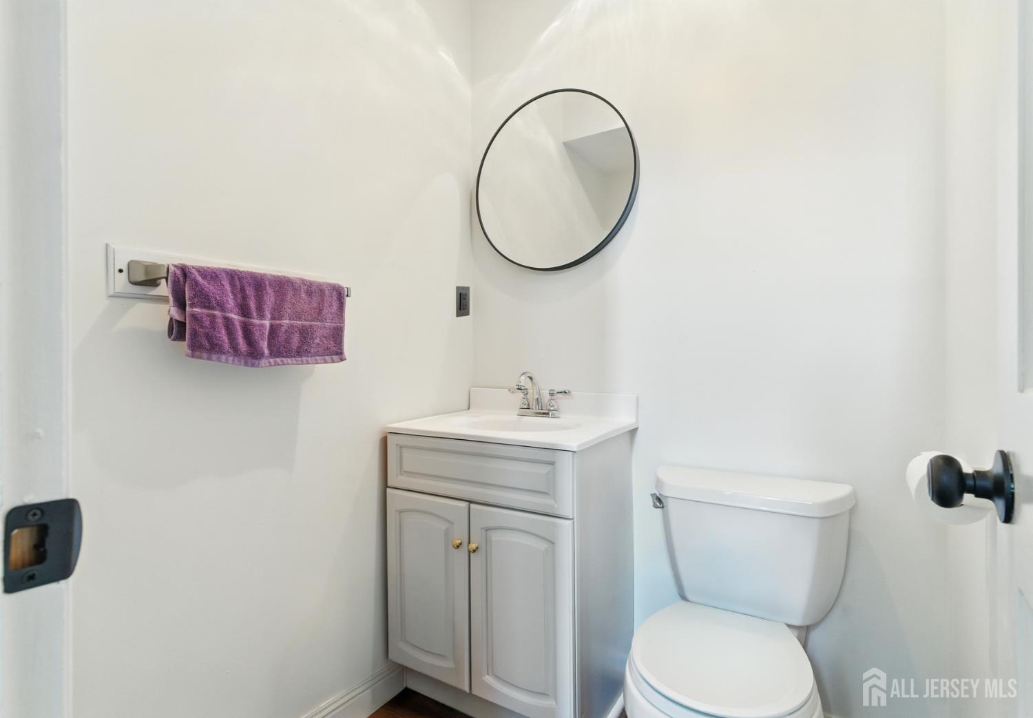 1682 Taylor Drive, North Brunswick, New Jersey image 46