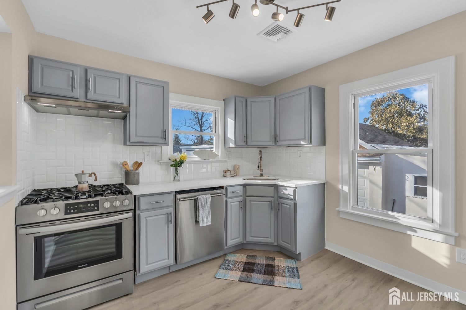 221 E Golf Avenue, South Plainfield, New Jersey image 15