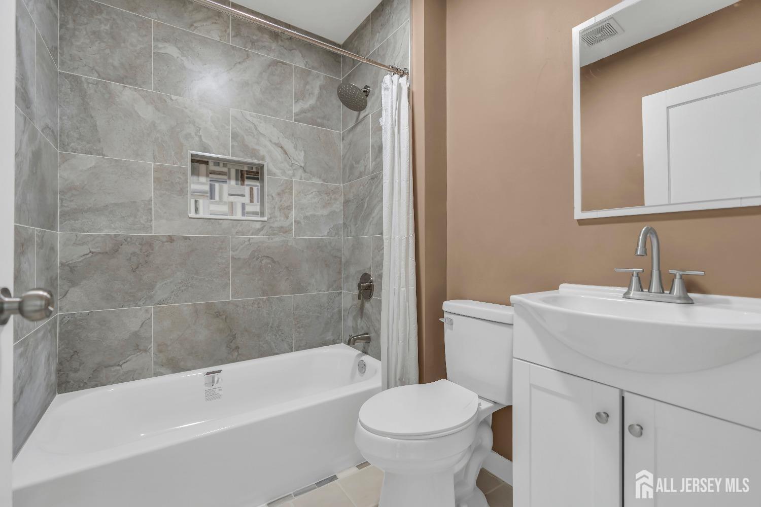 221 E Golf Avenue, South Plainfield, New Jersey image 20