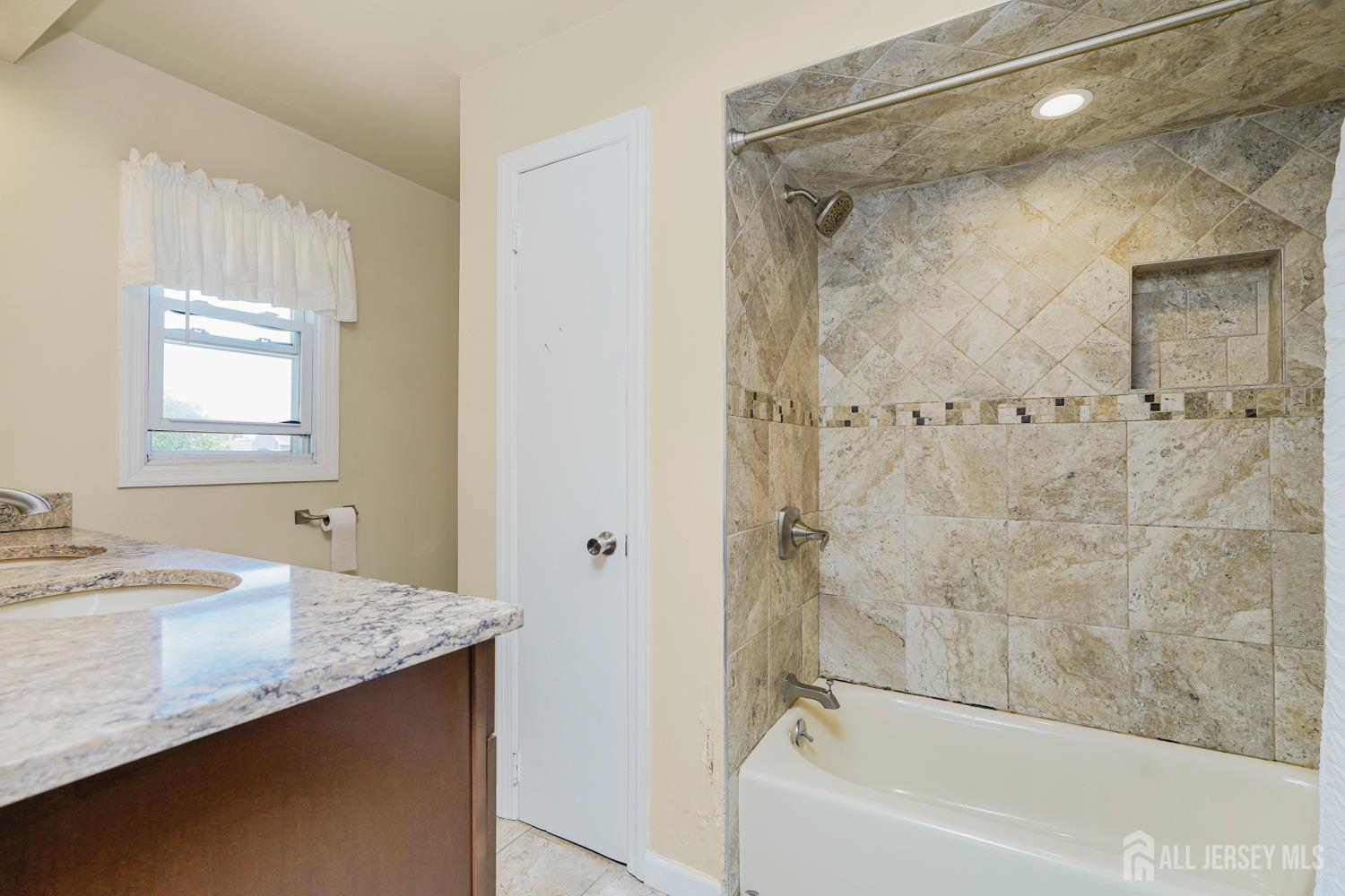 371 Alpine Street, Perth Amboy, New Jersey image 19