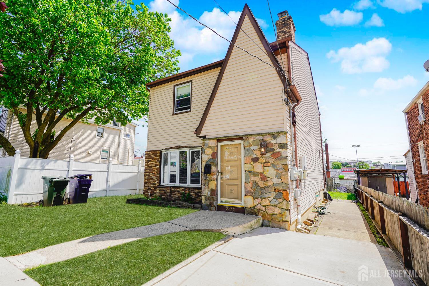 371 Alpine Street, Perth Amboy, New Jersey image 11