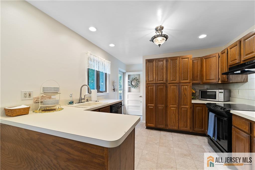 448 Schoolhouse Road, Monroe Township, New Jersey image 5