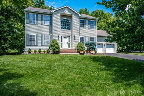Homes For Sale - 18 Mayercik Court<br/> Edison, NJ 08820