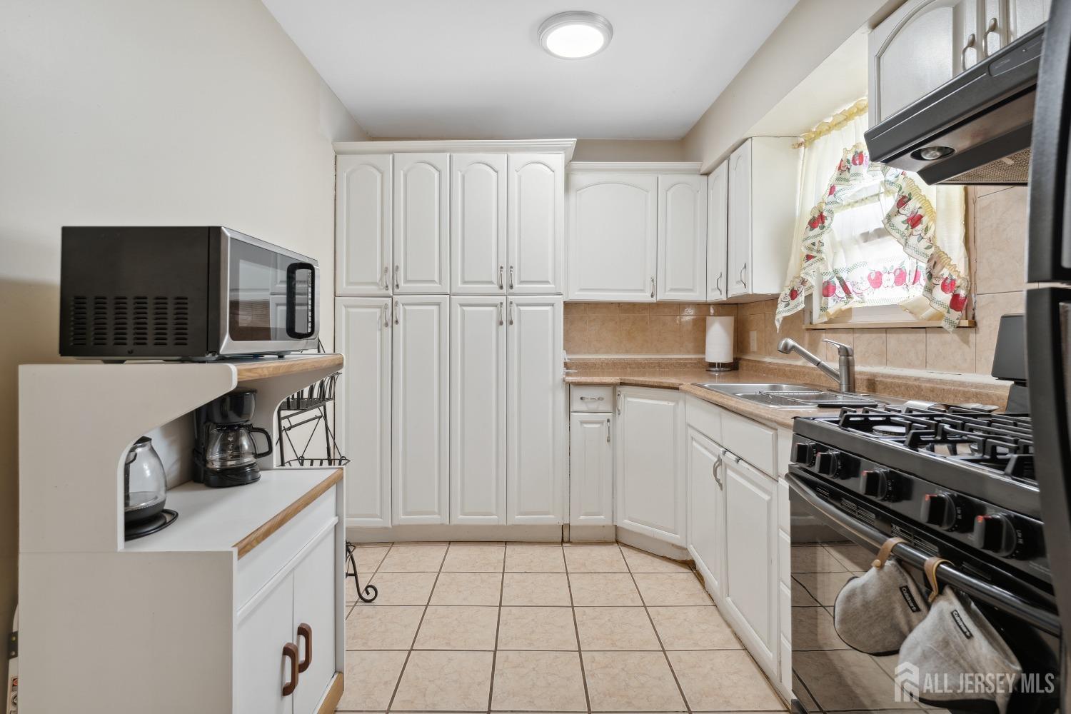 137 Paul Robeson Boulevard #B, New Brunswick, New Jersey image 6