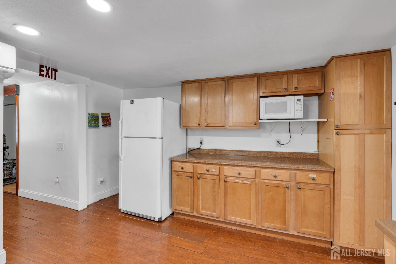 241 Deans Rhode Hall Road, South Brunswick, New Jersey image 31
