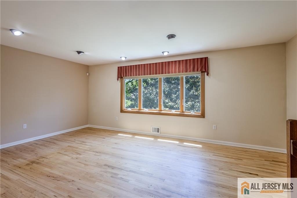 3 Revock Road, East Brunswick, New Jersey image 8