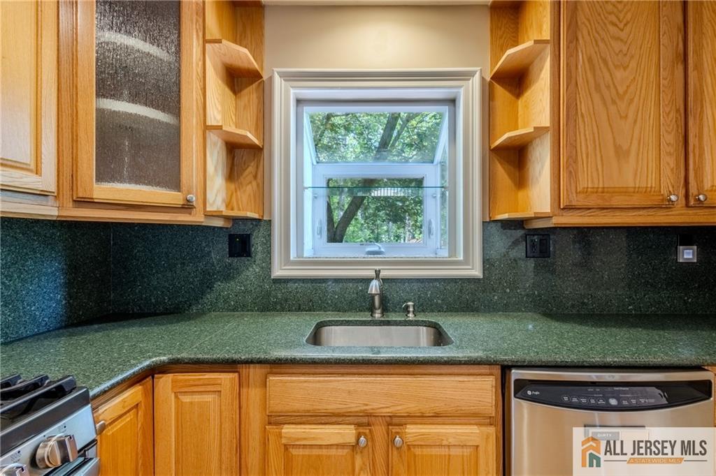 3 Revock Road, East Brunswick, New Jersey image 16