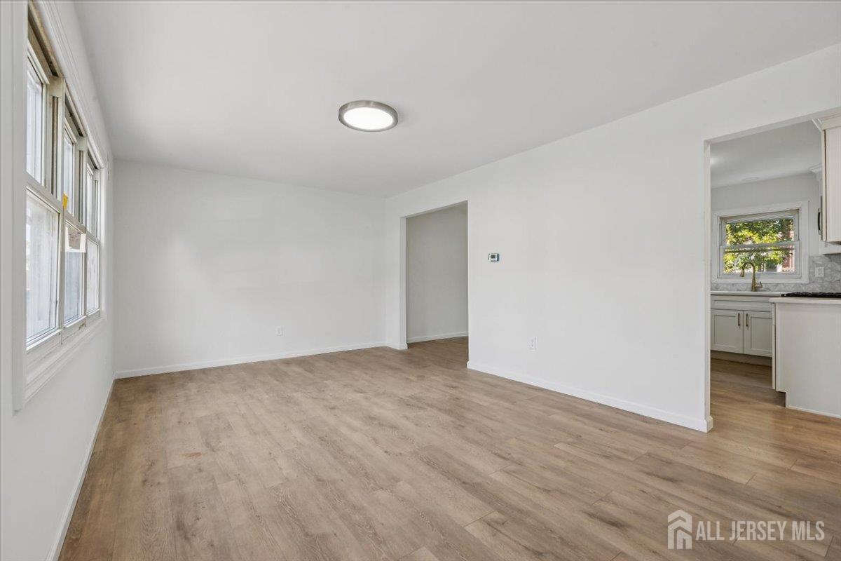 Colonia, New Jersey 07067, United States, 4 Bedrooms Bedrooms, ,3 BathroomsBathrooms,Residential,Active,216253