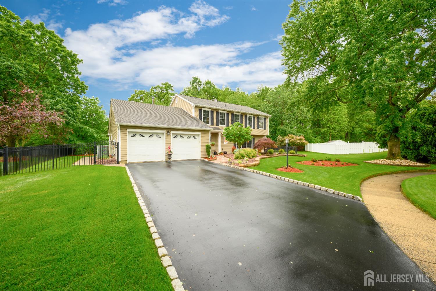 7 Manor Court, Old Bridge, New Jersey image 4