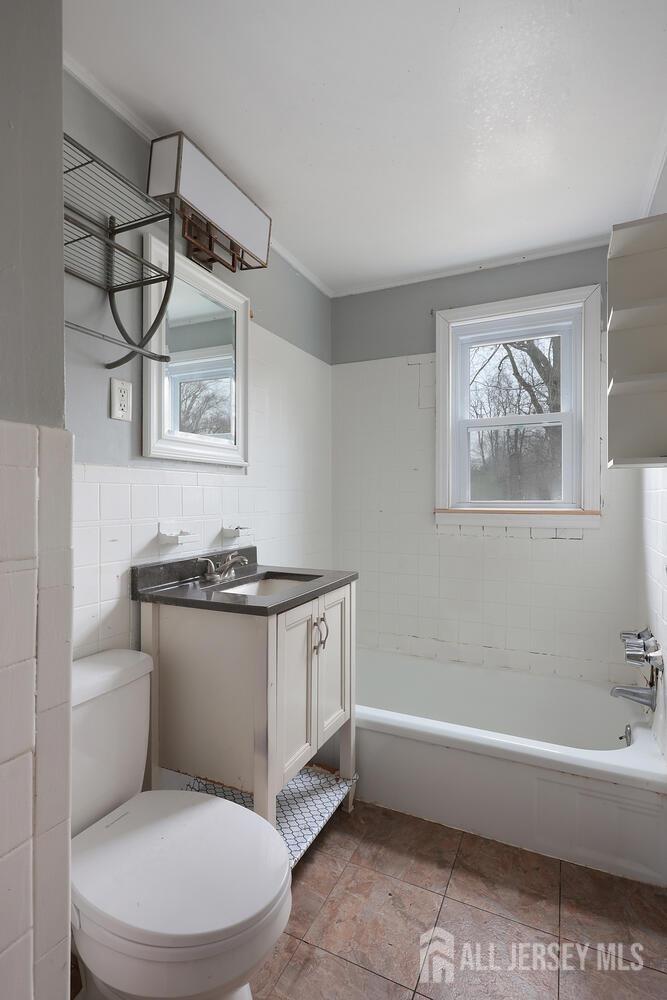 235 Stephenson Avenue, Middlesex, New Jersey image 17