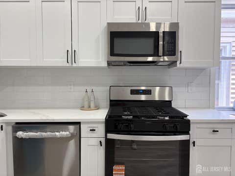 Apartment For Rent - 456-458 Harrison Street #2<br/> Passaic County, Passaic, NJ 07055
