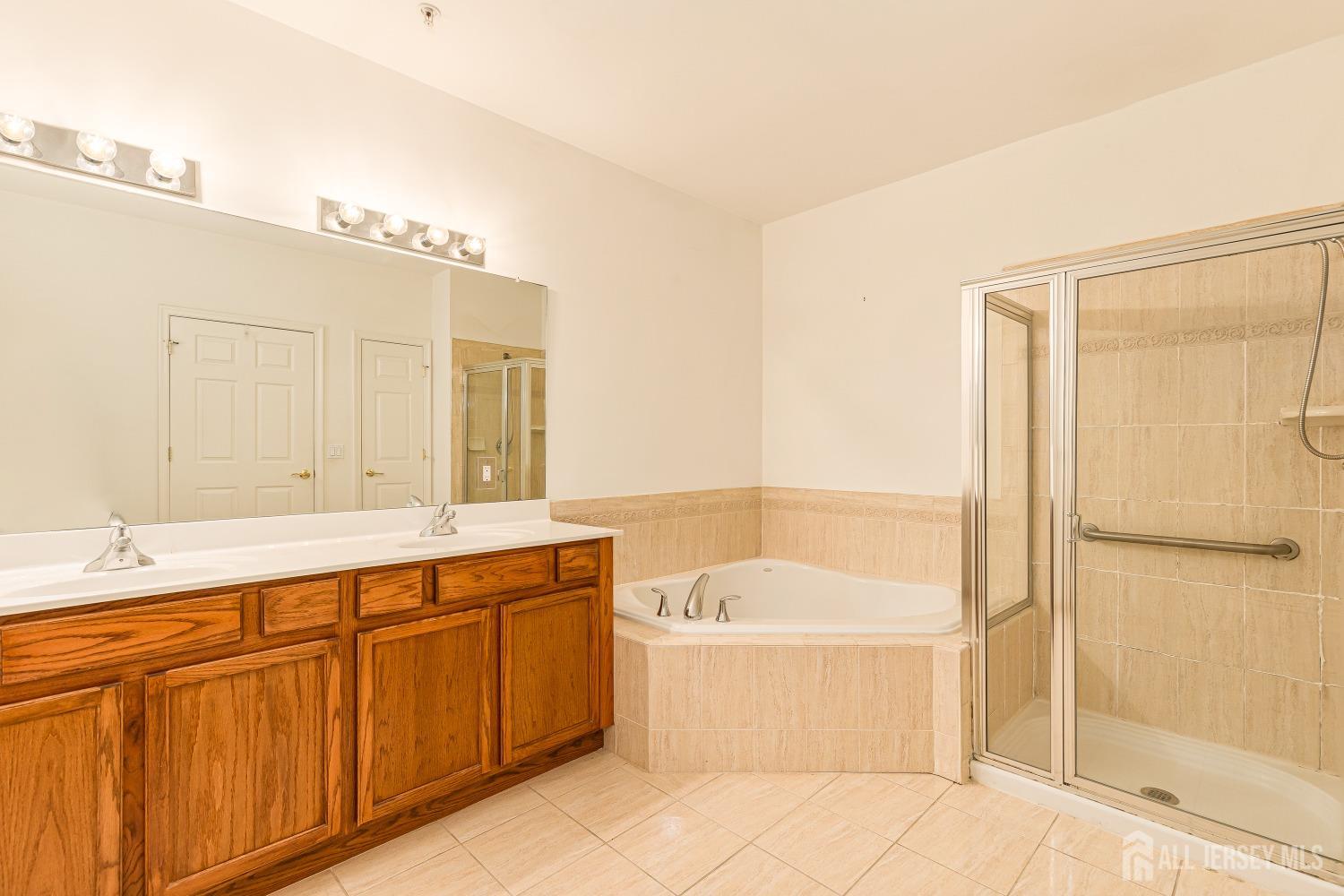 1304 Cedar Village Boulevard #304, East Brunswick, New Jersey image 16