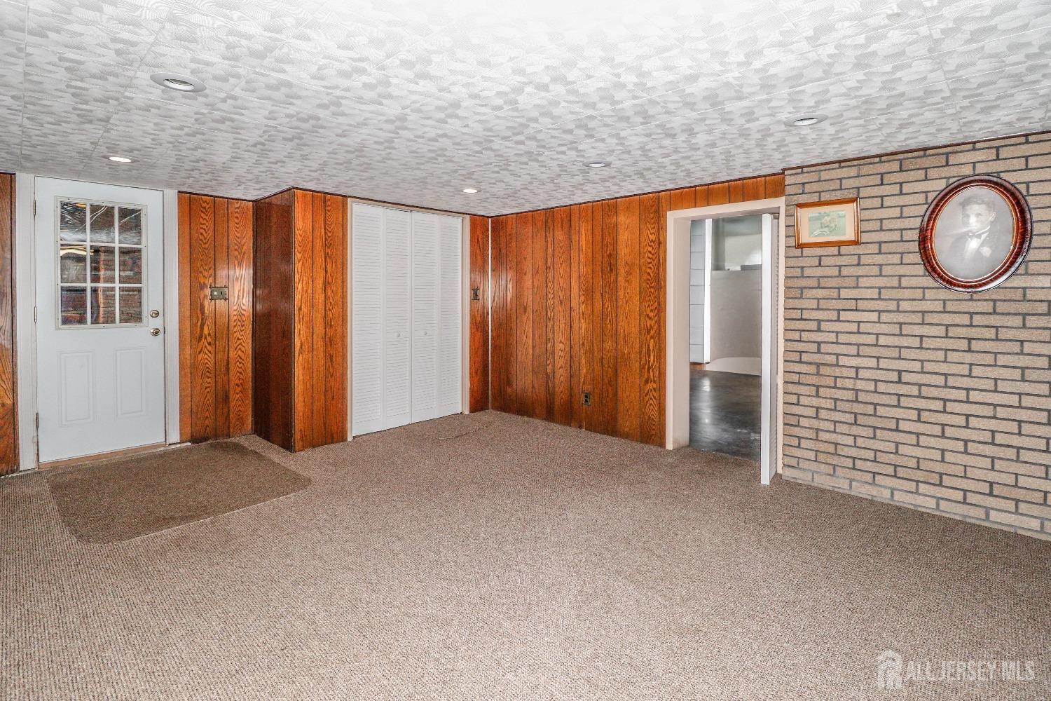 7 E 2nd Street, Port Reading, New Jersey image 25