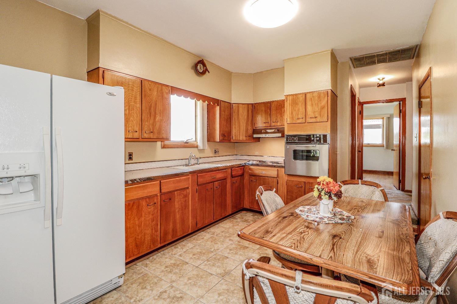 7 E 2nd Street, Port Reading, New Jersey image 13