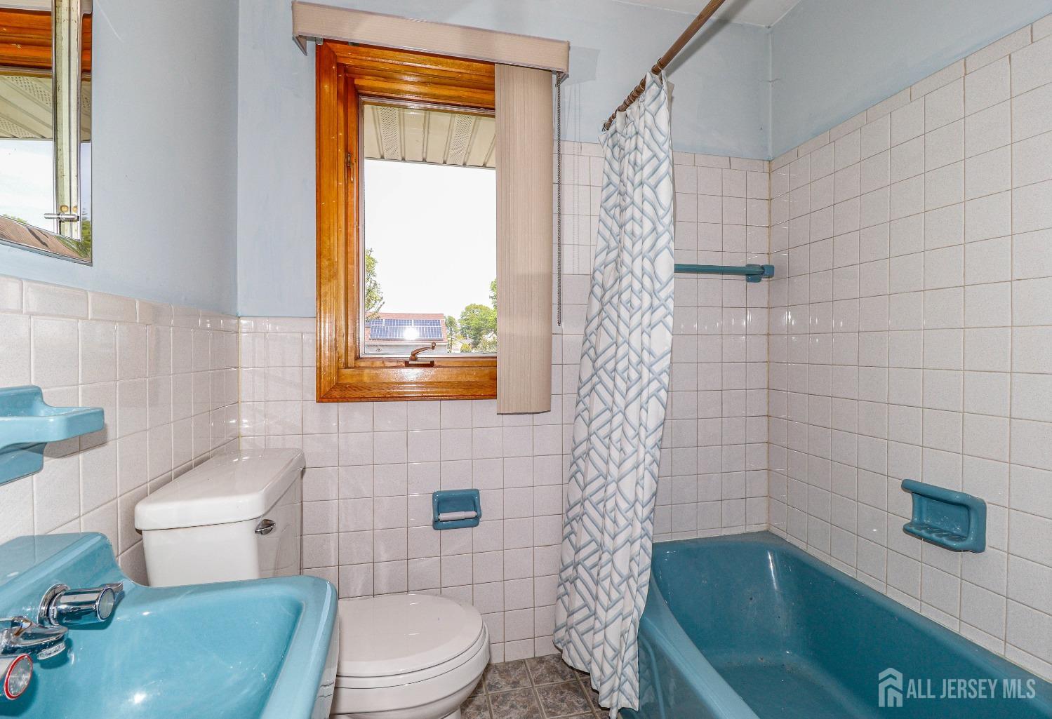 7 E 2nd Street, Port Reading, New Jersey image 22
