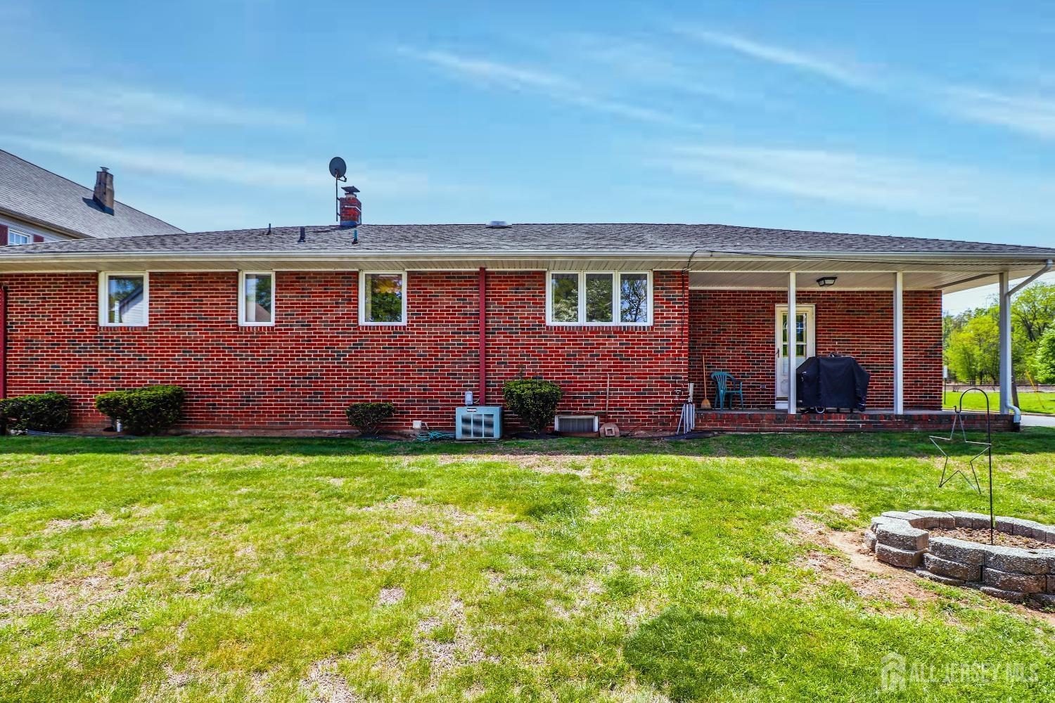7 E 2nd Street, Port Reading, New Jersey image 27