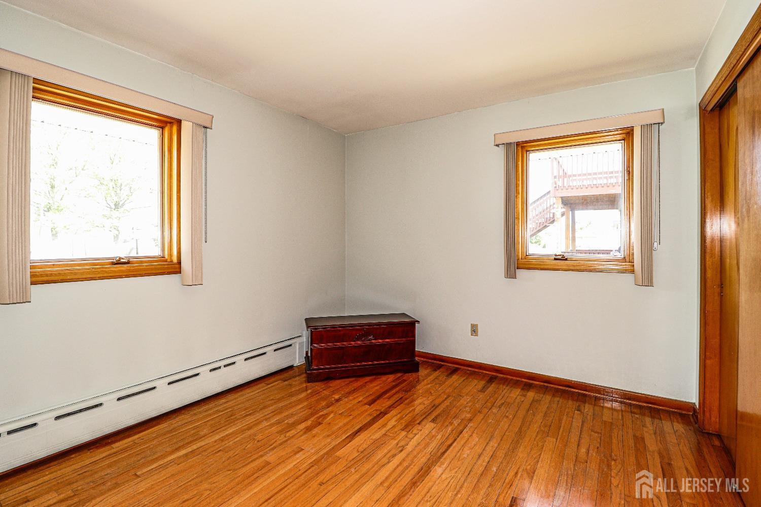 7 E 2nd Street, Port Reading, New Jersey image 21