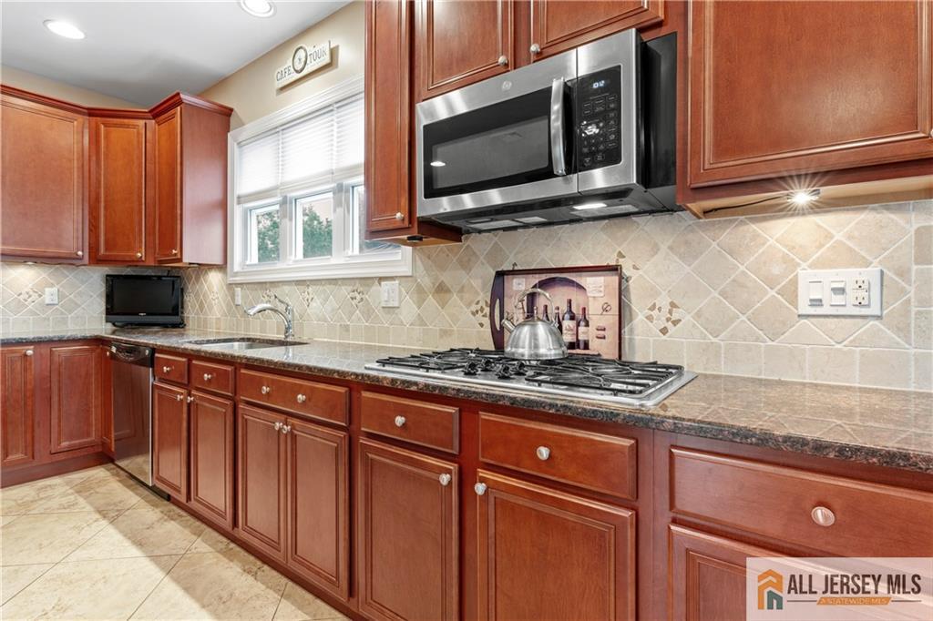 8 Adam Court, Monroe Township, New Jersey image 13