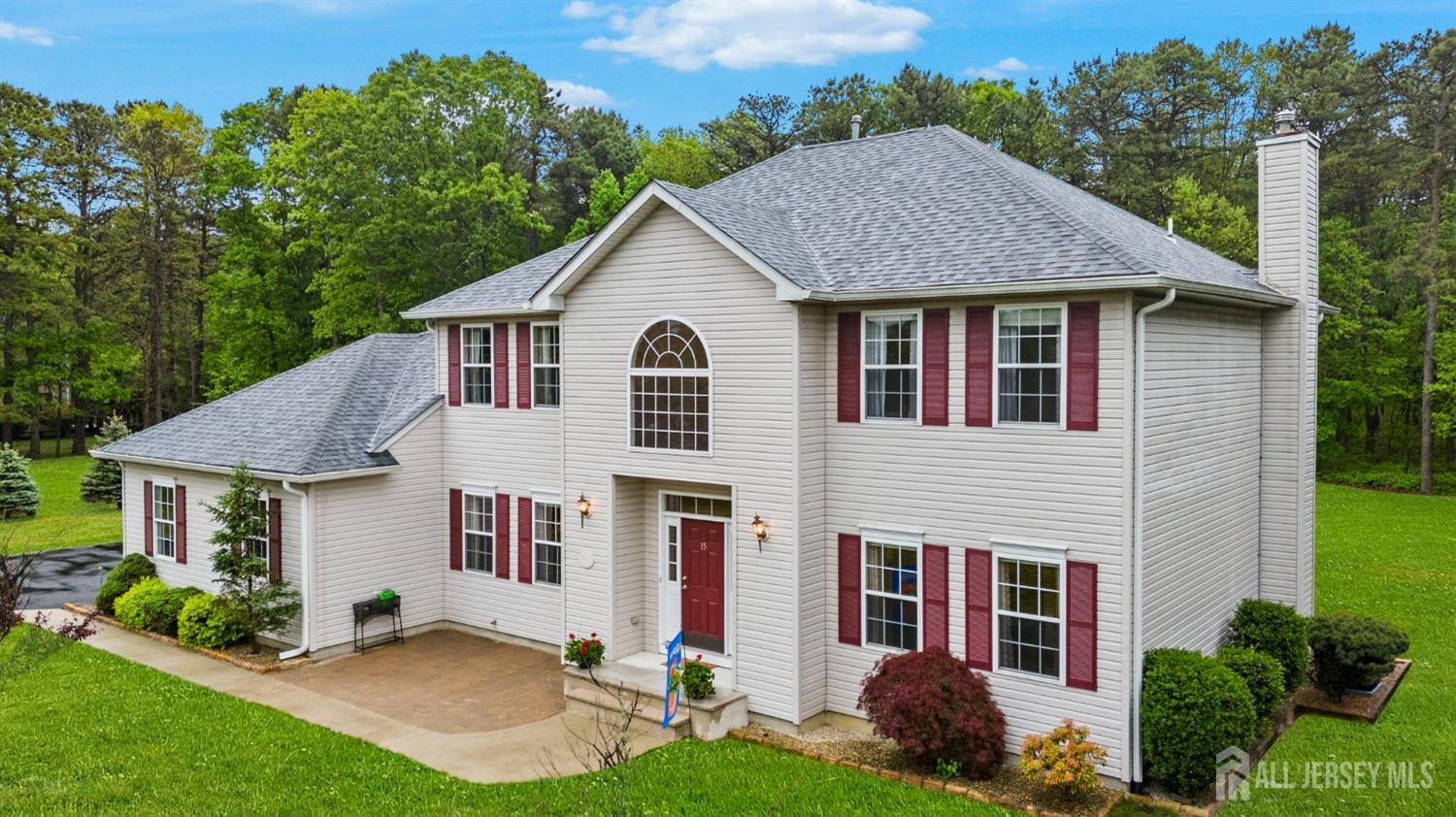 15 Boxwood Drive, Monroe Township, New Jersey image 2