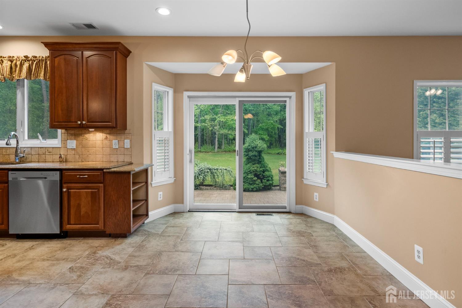 15 Boxwood Drive, Monroe Township, New Jersey image 6