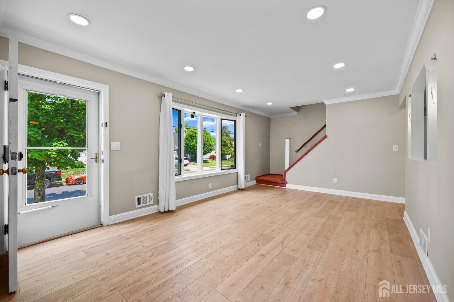 16 Venus Road