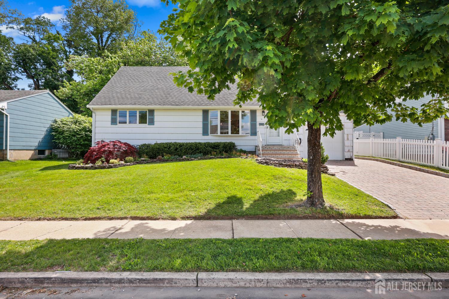 16 Venus Road