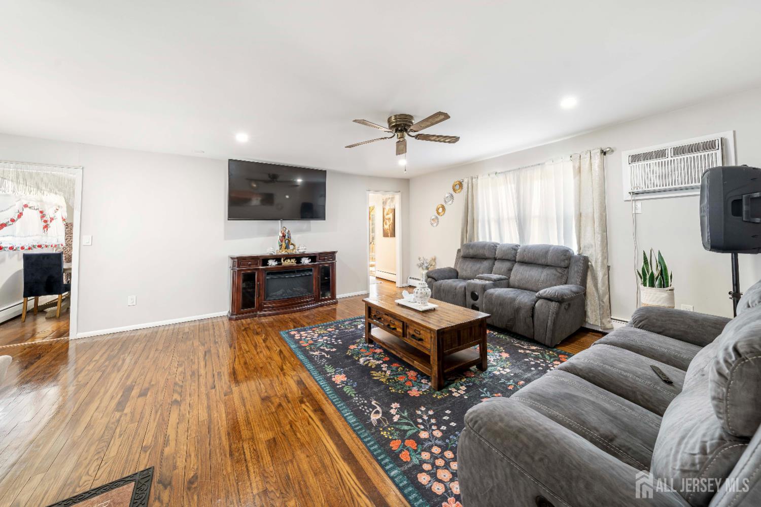 21 Coolidge Avenue, East Brunswick, New Jersey image 4