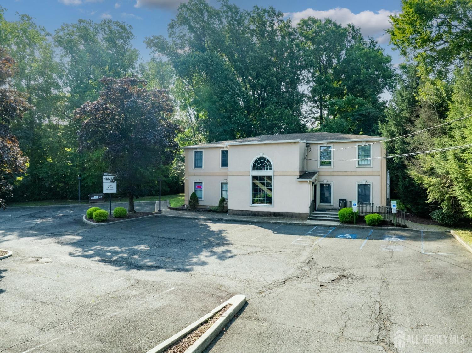 Photo 1 of 7 — 1562 US Highway 130 Highway, North Brunswick, NJ 08902
