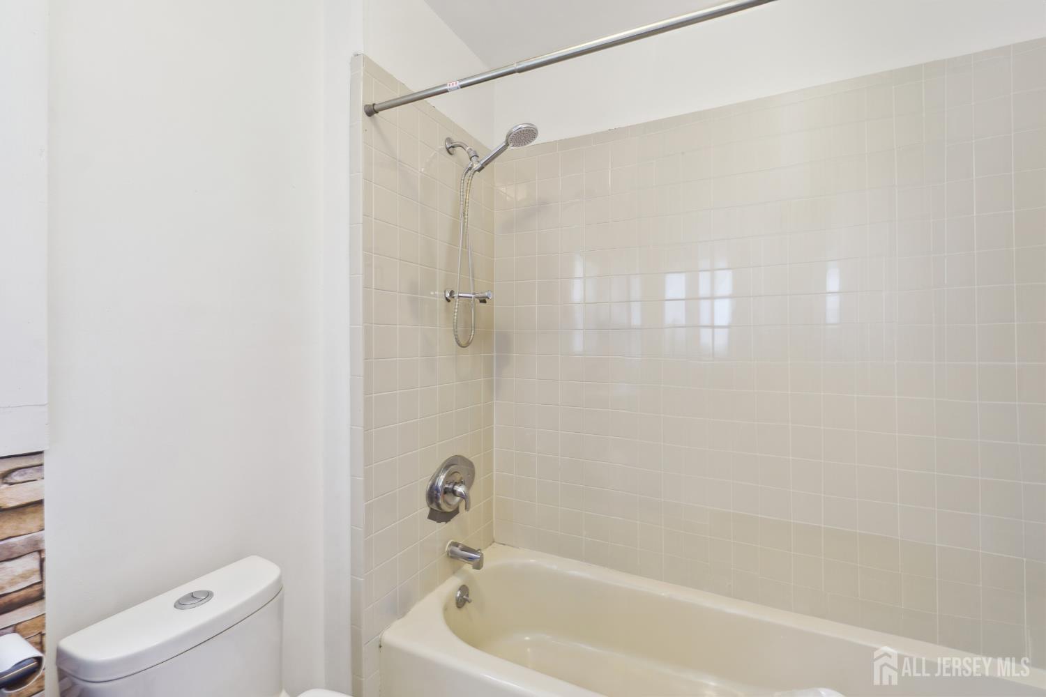 373 Rushmore Avenue, Piscataway, New Jersey image 37
