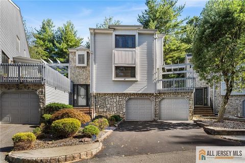 Townhouse For Sale - 14 Snowbell Court<br/> East Brunswick, NJ 08816