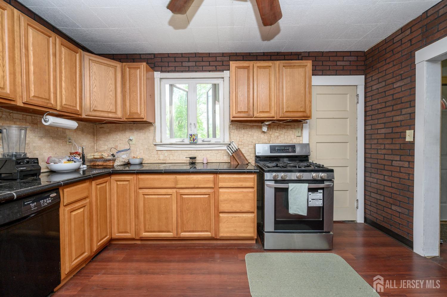 951-55 Myrtle Avenue, Plainfield, New Jersey image 12
