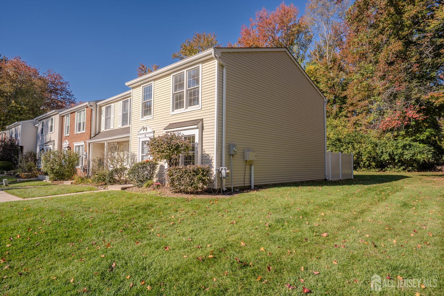 49 Cottonwood Court