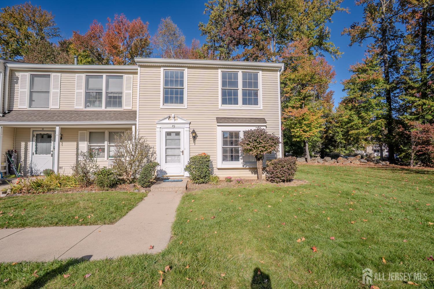 49 Cottonwood Court