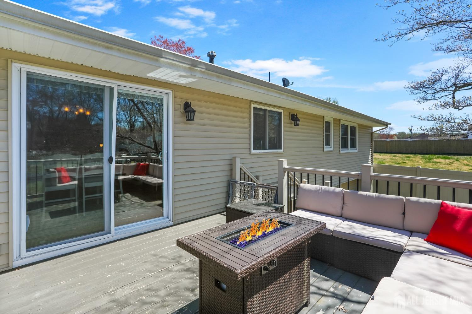 7 Arthurs Court, Manalapan, New Jersey image 19