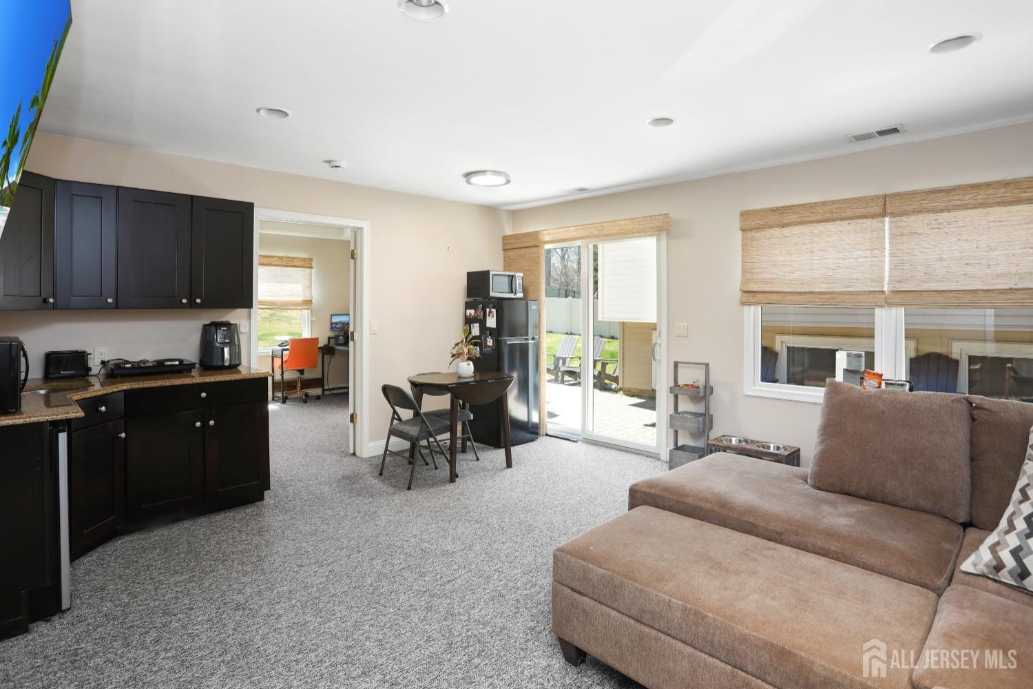 7 Arthurs Court, Manalapan, New Jersey image 35