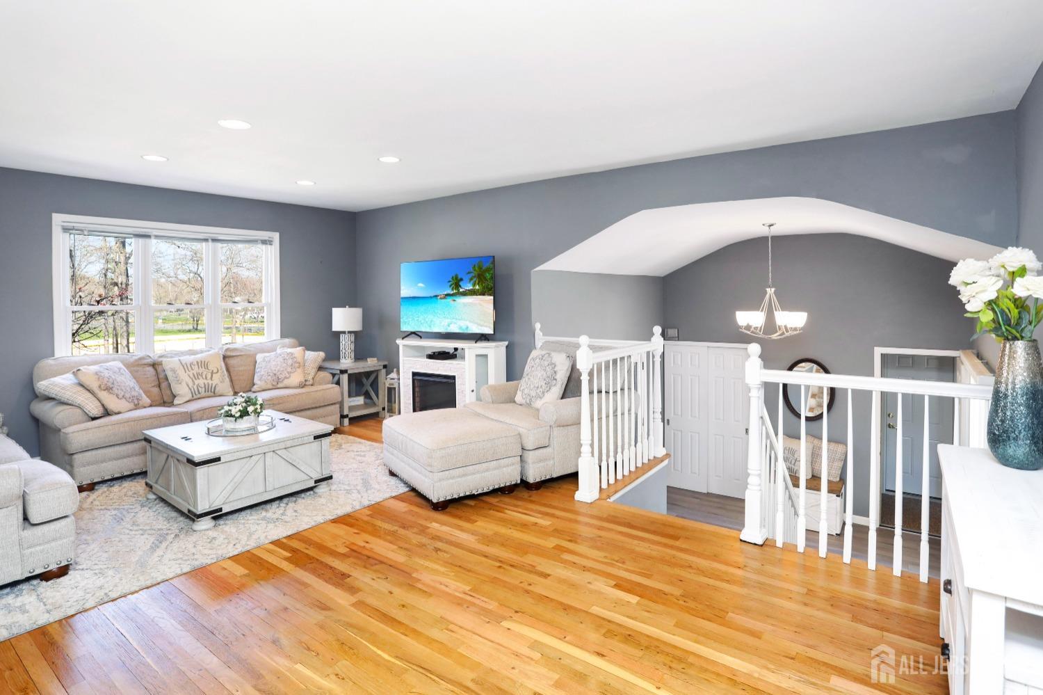 7 Arthurs Court, Manalapan, New Jersey image 8