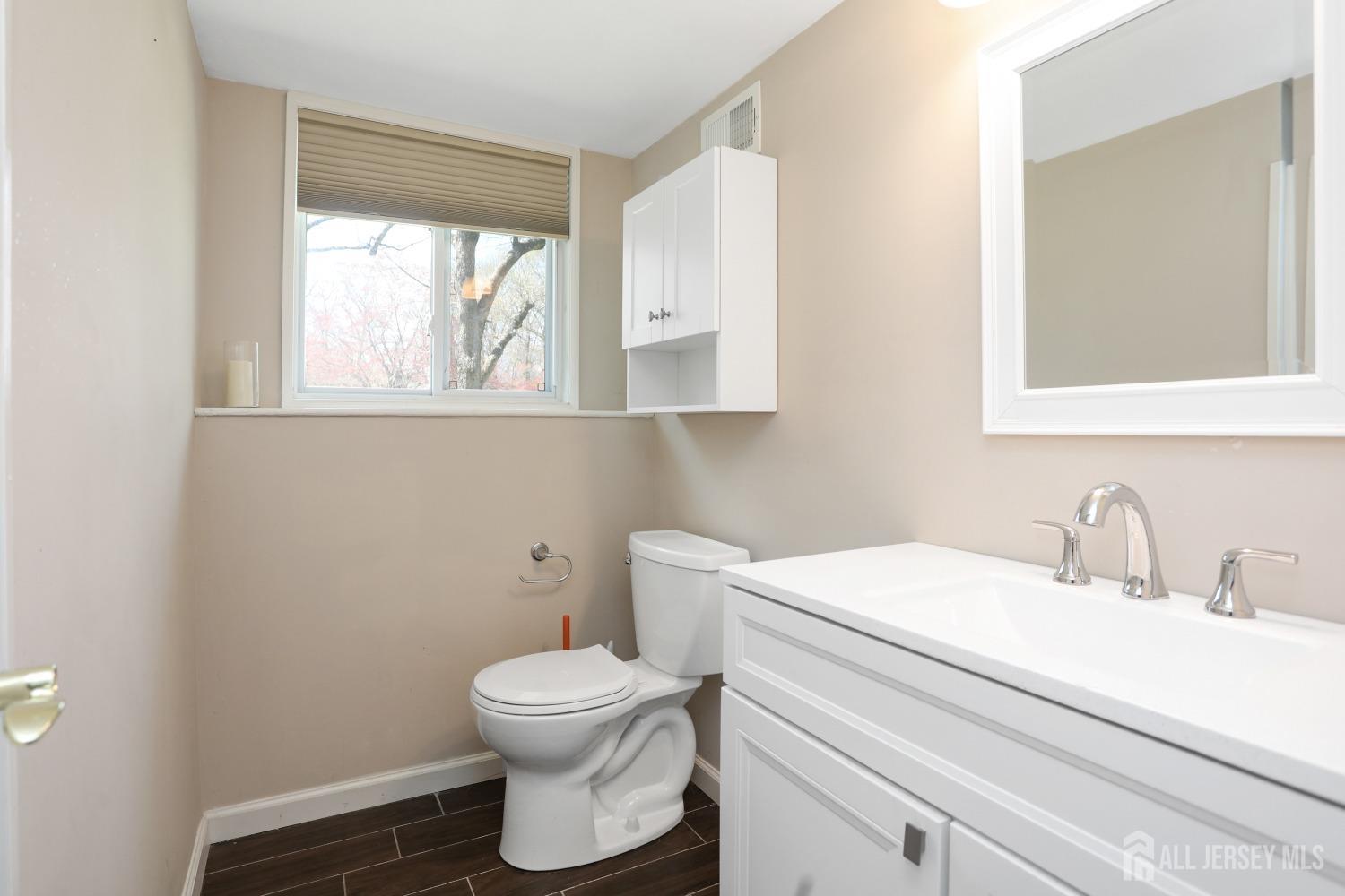7 Arthurs Court, Manalapan, New Jersey image 32