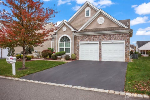 Featured picture for the property 2606781R