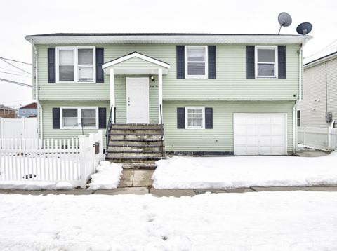 Homes For Sale - 42 Mercer Street<br/> Carteret, NJ 07008