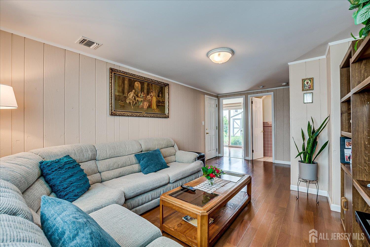 Fords, New Jersey 08863, United States, 4 Bedrooms Bedrooms, ,2 BathroomsBathrooms,Residential,Active,163321