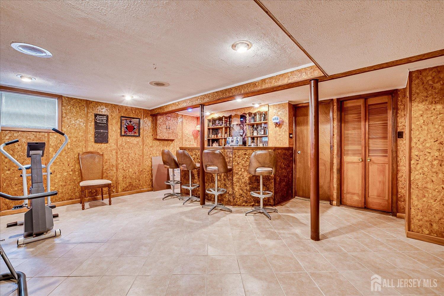 Fords, New Jersey 08863, United States, 4 Bedrooms Bedrooms, ,2 BathroomsBathrooms,Residential,Active,163321