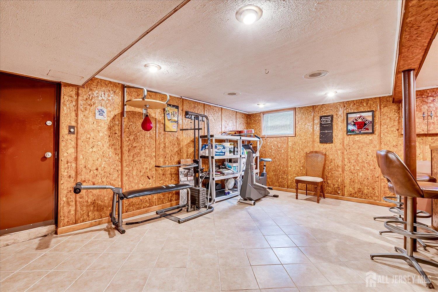 Fords, New Jersey 08863, United States, 4 Bedrooms Bedrooms, ,2 BathroomsBathrooms,Residential,Active,163321