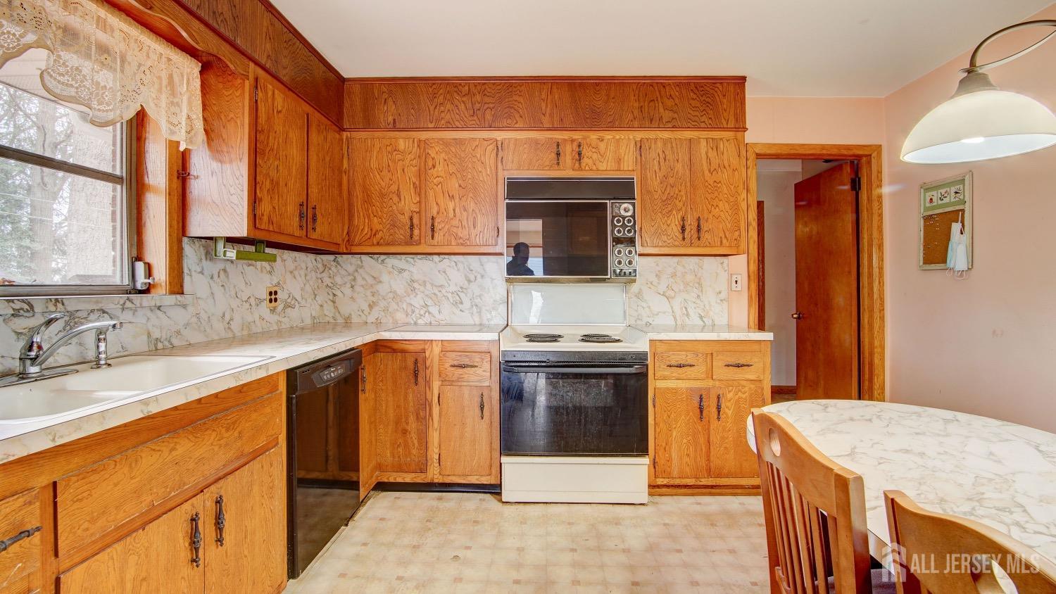 33 Eugene Boulevard, Sayreville, New Jersey image 11